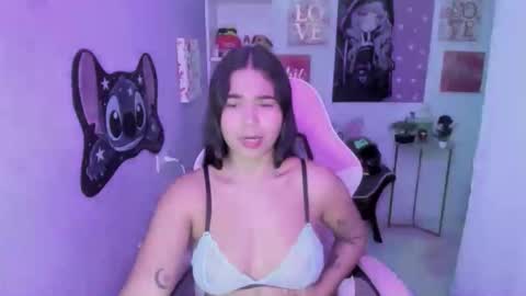 Bonnie online show from May 4, 4:05 am