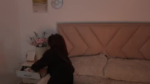 Bonnie  online show from April 5, 5:28 am