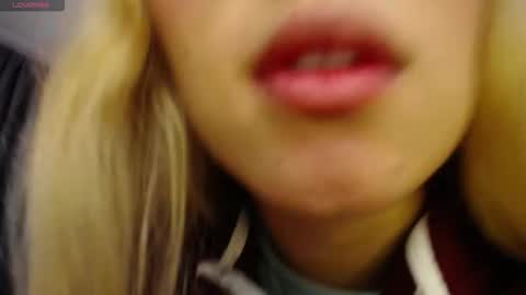 Soffy Brooks Independent model online show from September 23, 5:38 am