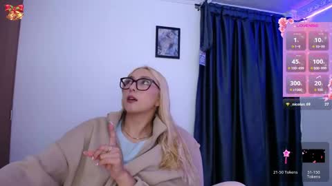 Soffy Brooks Independent model online show from April 13, 3:41 am