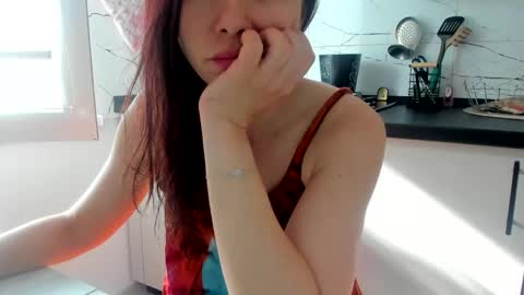 Klaras room online show from May 8, 2:31 pm