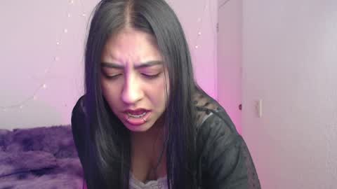 Alicia online show from May 5, 4:04 am