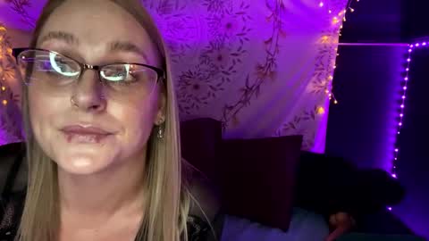 Snapshot of bossmomma chatting on January 21, 4:48 pm BossMom online show from January 21, 4:48 pm