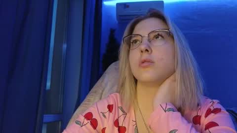 Belle  online show from January 8, 10:41 am