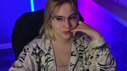 Belle  online show from February 20, 1:03 am