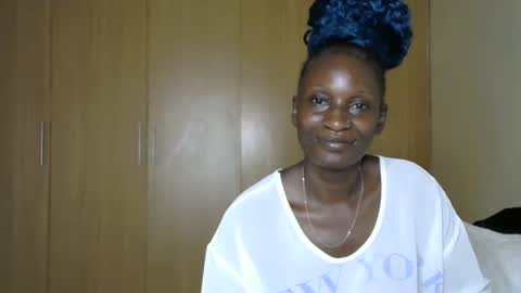 Snapshot of brat_bubble chatting on January 11, 12:07 pm brat_bubble online show from January 11, 12:07 pm