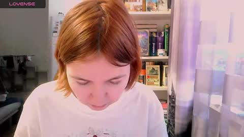 Brattyfoxygirl online show from January 13, 9:19 am