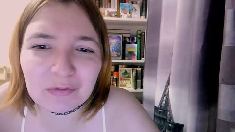 Brattyfoxygirl online show from February 15, 2:22 pm
