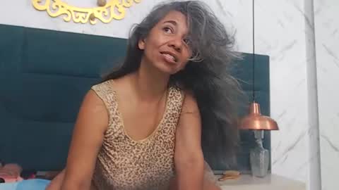 BRENDA VELASQUEZ online show from November 24, 10:45 pm