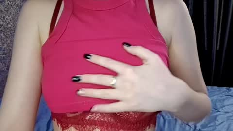 Mia   online show from March 29, 9:19 am