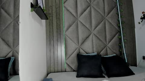 B R I A  online show from December 23, 2:48 am