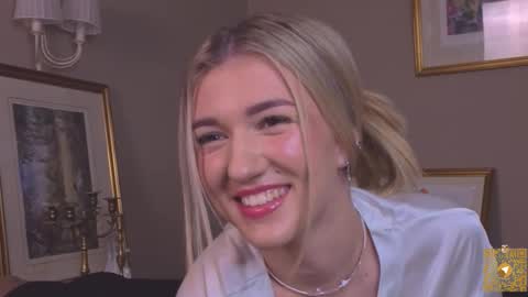 Mary online show from October 12, 9:28 pm