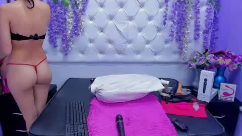 Brithany  online show from September 21, 1:59 am