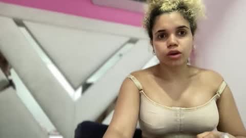 brithneysquirt online show from November 10, 12:39 am