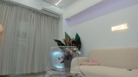 britney_charm online show from February 1, 7:40 am