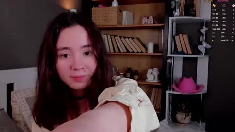 Lina online show from November 15, 1:01 pm