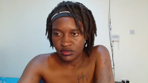 broken_haloo online show from April 17, 7:54 am