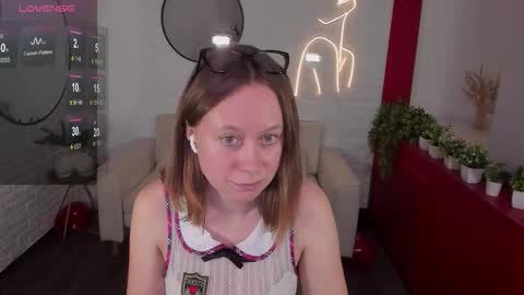 Lady Brooke online show from March 6, 8:59 pm