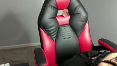 browneyedlexxx online show from February 10, 4:43 pm