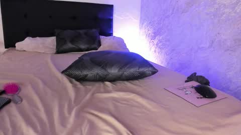 Bubbalo  online show from November 21, 12:45 am