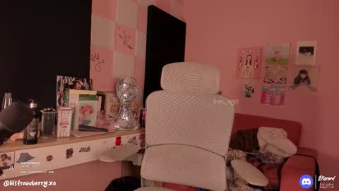 Snapshot of bun_nyx chatting on October 4, 3:01 am        online show from October 4, 3:01 am