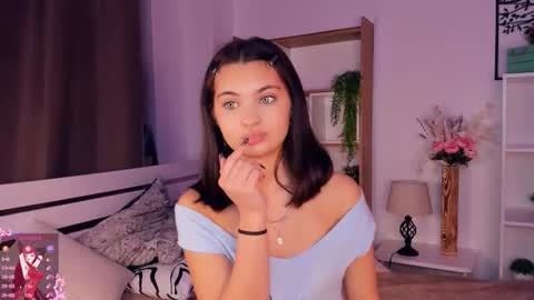 Aria online show from November 12, 8:12 am