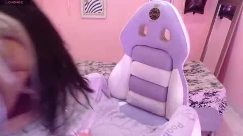 ... .          . ... online show from November 6, 6:03 pm