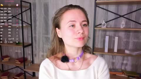 Lizy online show from April 14, 9:04 pm