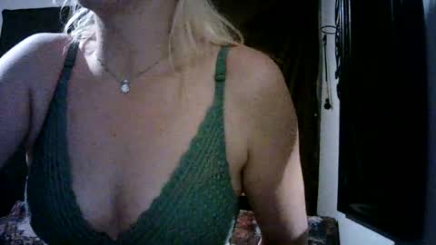 Buttonz455 online show from August 3, 7:12 am