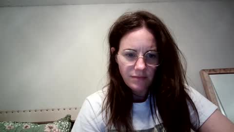 Snapshot of caitie__citrine chatting on December 15, 2:41 am Caitie Citrine online show from December 15, 2:41 am