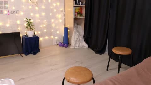 Snapshot of call_me_dasha chatting on February 1, 1:55 am Dasha inst dasha is nice online show from February 1, 1:55 am