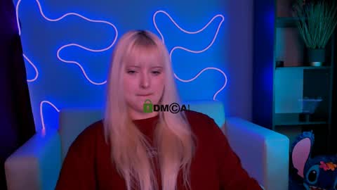 callmevivien online show from April 8, 1:13 pm