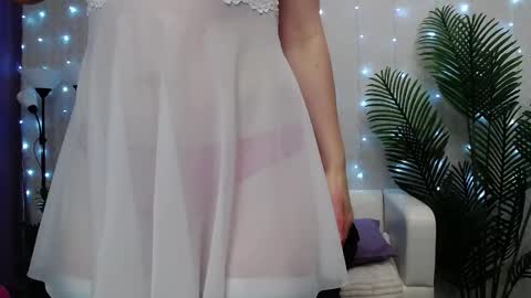 camelia_lillie online show from March 19, 1:43 am