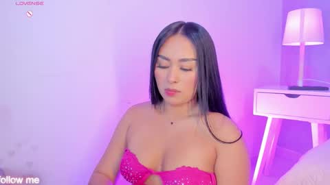 Camelia Smith online show from November 19, 3:39 am