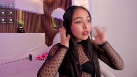 Snapshot of camila_dupont chatting on February 7, 8:53 pm Camila online show from February 7, 8:53 pm
