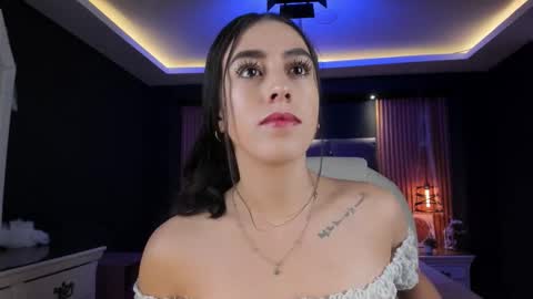 camila_martinez9 online show from November 10, 11:38 am