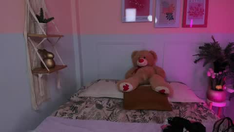 Camila  online show from March 31, 4:01 am