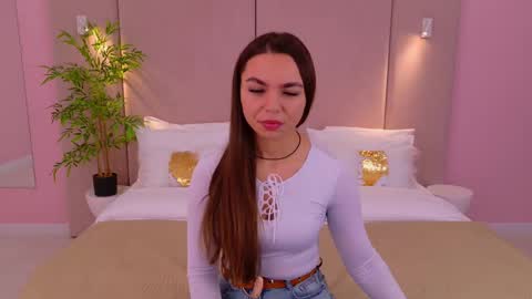 Camilla online show from March 4, 3:00 am