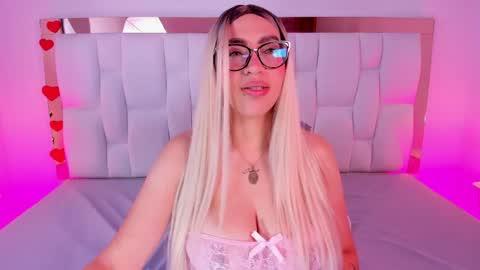 Camille online show from April 16, 12:05 pm