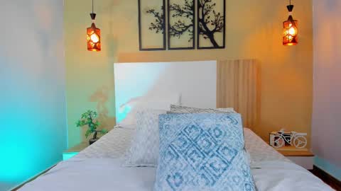 Camille Lynn online show from February 24, 3:53 am