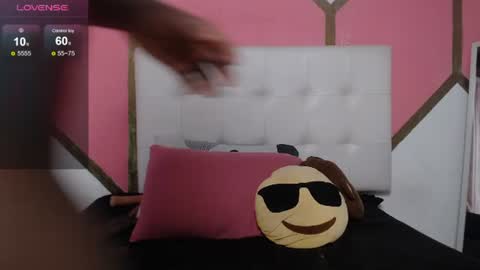 CAMILA TYLOR  online show from July 2, 11:49 am
