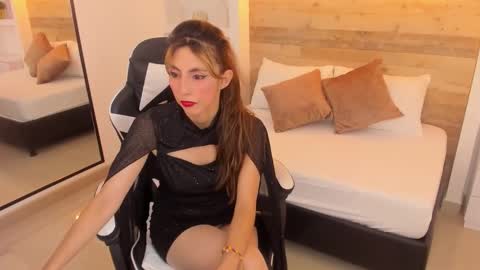 CANDY online show from November 6, 7:20 pm