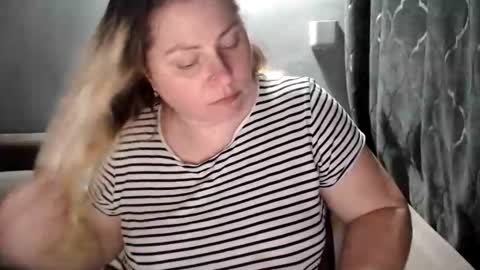 Laura online show from February 1, 12:09 am