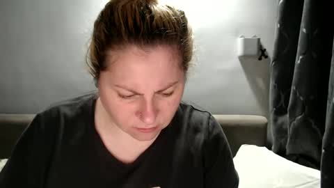 Laura online show from February 19, 5:38 am