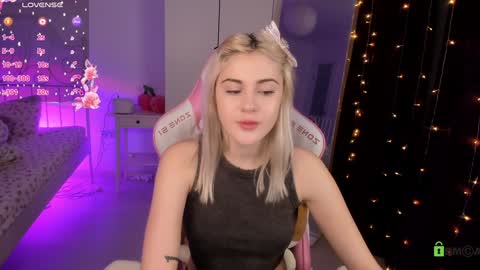 You can call me HH online show from December 8, 3:45 pm