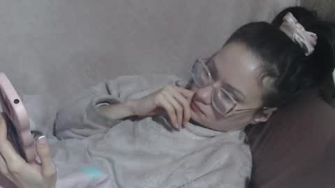 say meow and send tip  online show from March 3, 9:15 am