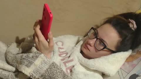 say meow and send tip  online show from March 7, 6:43 pm