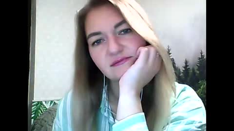 Daisy online show from September 18, 10:08 pm