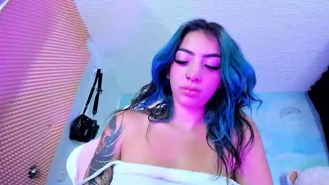 candyrisex online show from June 26, 5:20 am