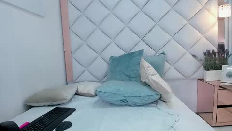 Canela  online show from March 4, 5:41 pm